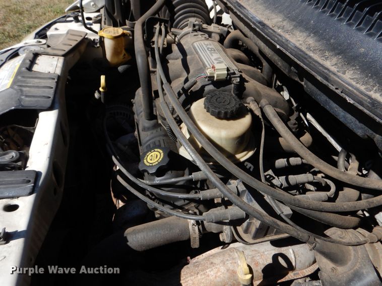 image for item LU9657 2004 Chrysler Town & Country Limited van