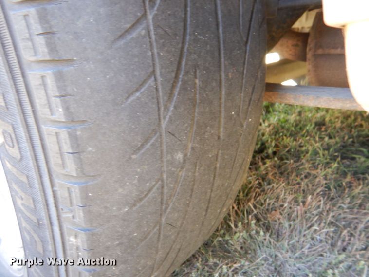 image for item LU9657 2004 Chrysler Town & Country Limited van