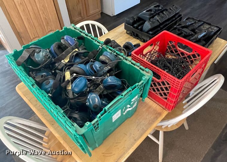 image for item LU9664 (18) Motorola Radius SP50 radio headsets