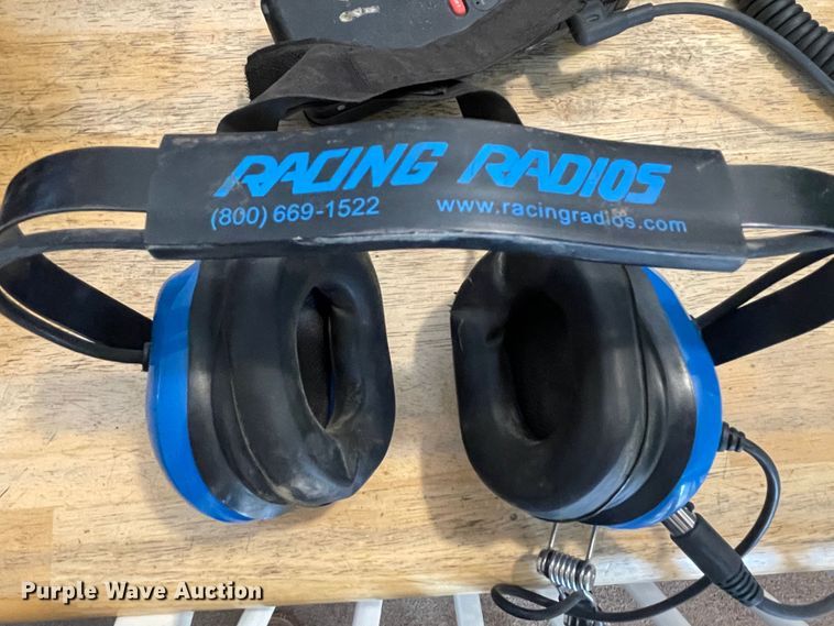 image for item LU9664 (18) Motorola Radius SP50 radio headsets