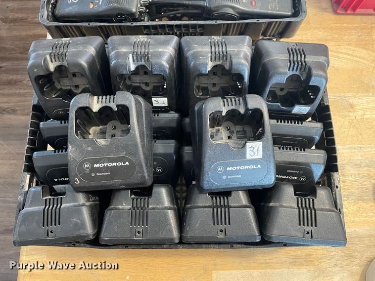 image for item LU9664 (18) Motorola Radius SP50 radio headsets