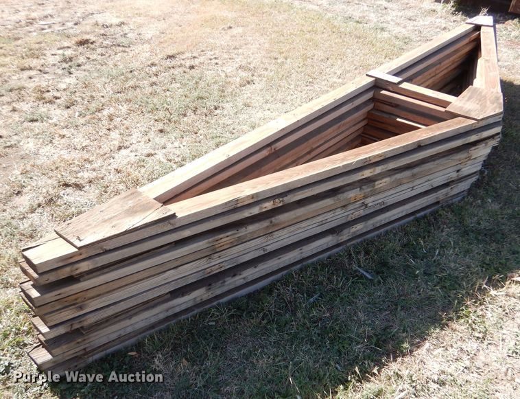 image for item LU9668 (9) wood trusses