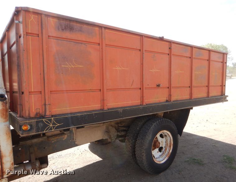 image for item LU9673 GMC 3500  grain truck