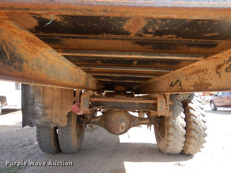 image for item LU9673 GMC 3500  grain truck