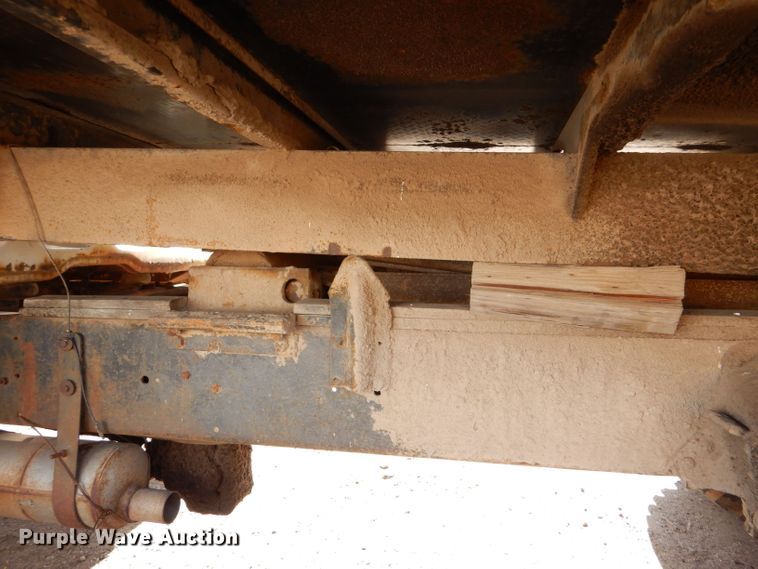 image for item LU9673 GMC 3500  grain truck