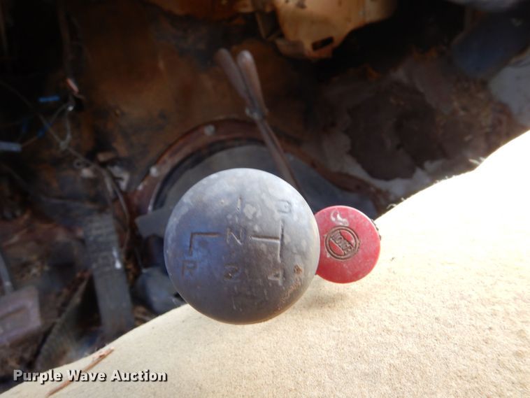 image for item LU9673 GMC 3500  grain truck