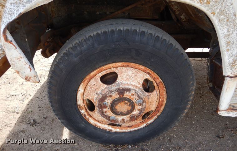 image for item LU9673 GMC 3500  grain truck