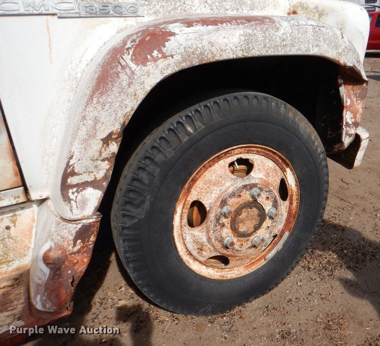 image for item LU9673 GMC 3500  grain truck