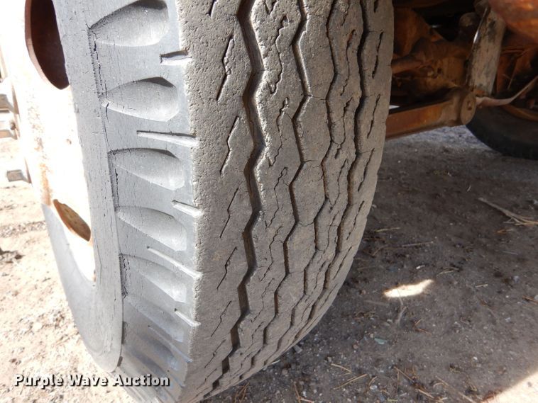 image for item LU9673 GMC 3500  grain truck