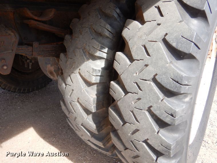 image for item LU9673 GMC 3500  grain truck