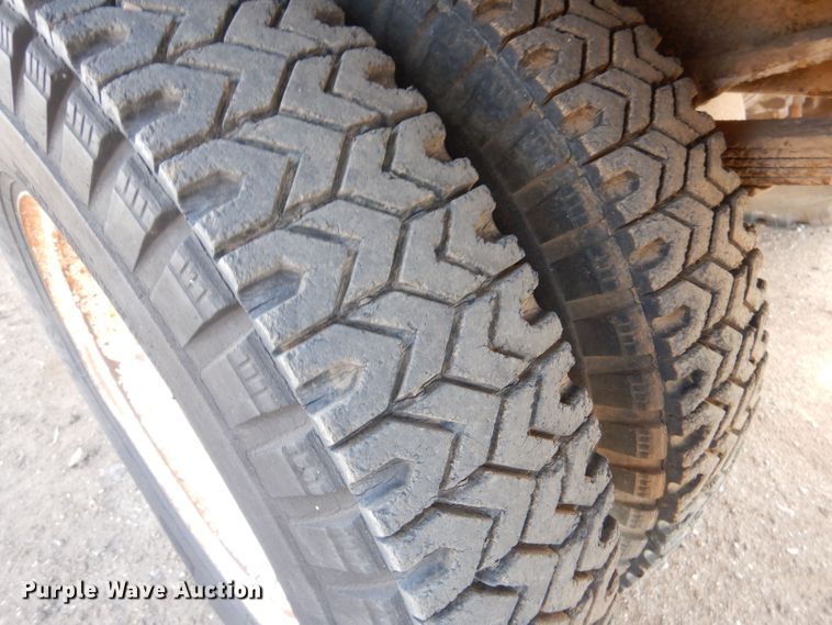 image for item LU9673 GMC 3500  grain truck