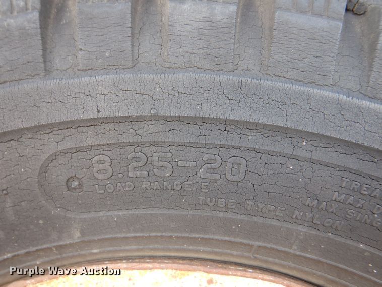 image for item LU9673 GMC 3500  grain truck