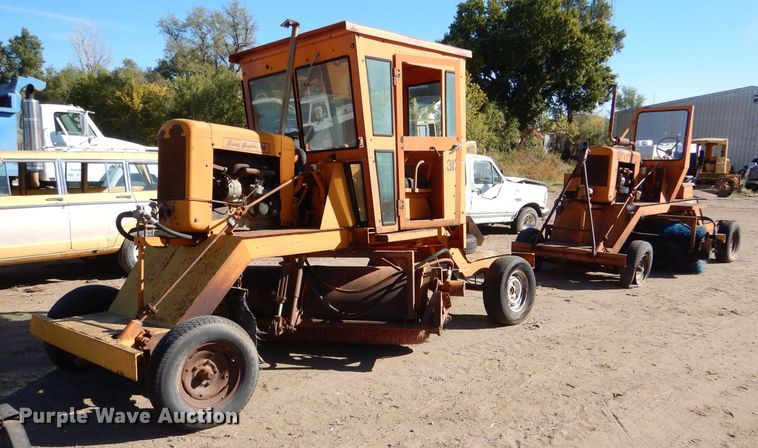 image for item LU9674 (2) Broce D9 brooms