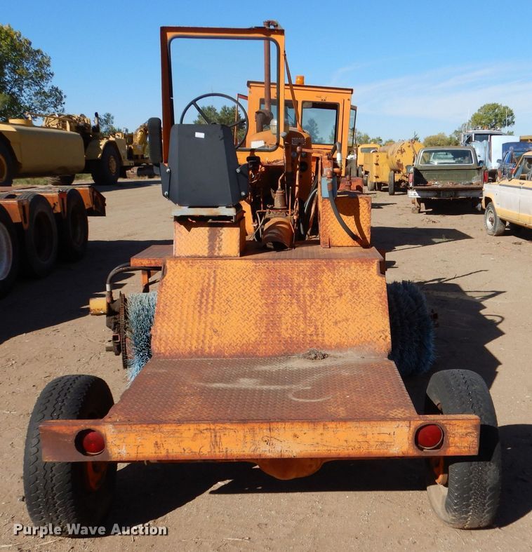 image for item LU9674 (2) Broce D9 brooms