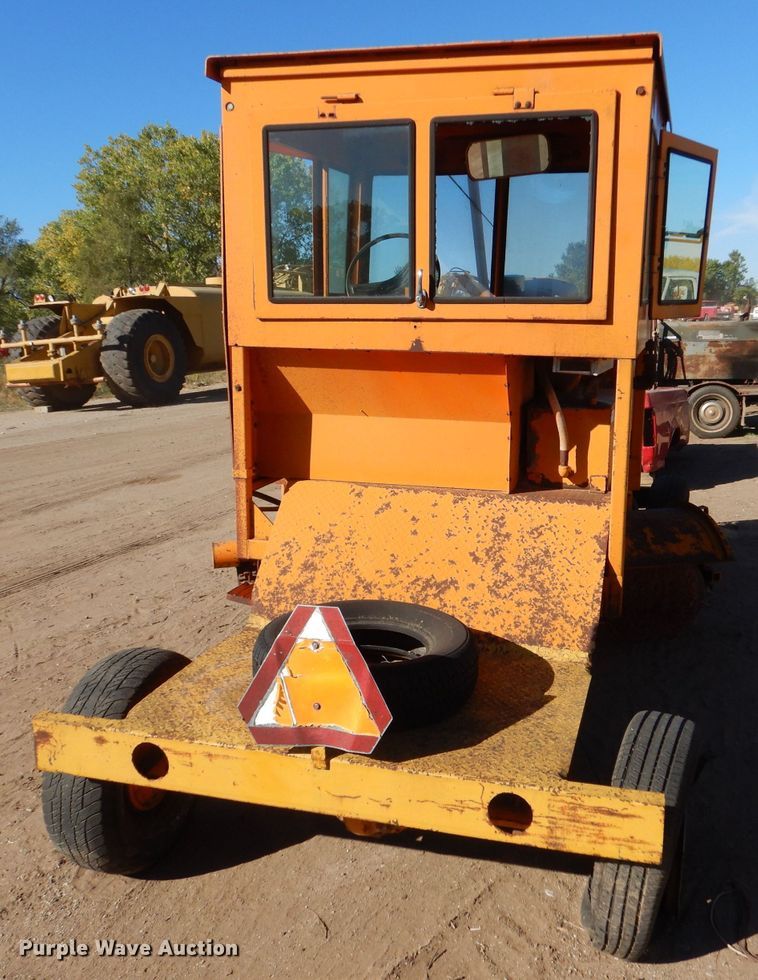 image for item LU9674 (2) Broce D9 brooms