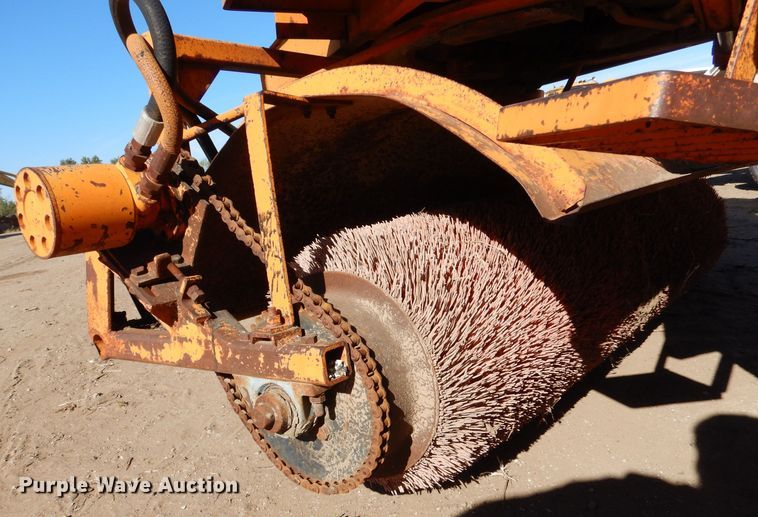 image for item LU9674 (2) Broce D9 brooms