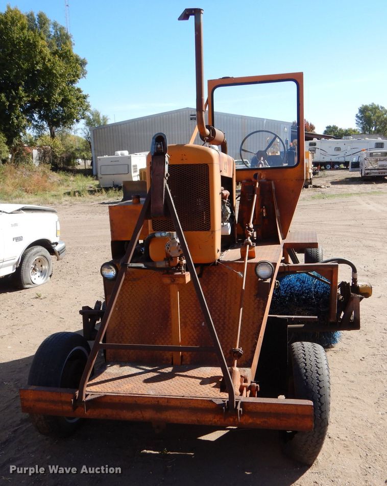 image for item LU9674 (2) Broce D9 brooms