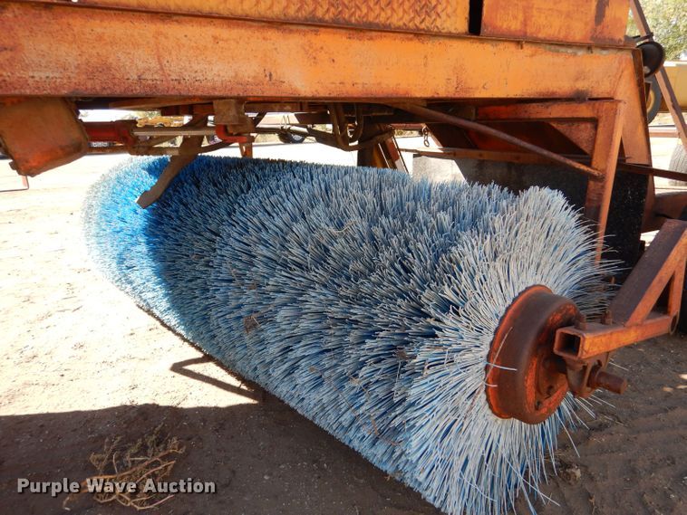 image for item LU9674 (2) Broce D9 brooms