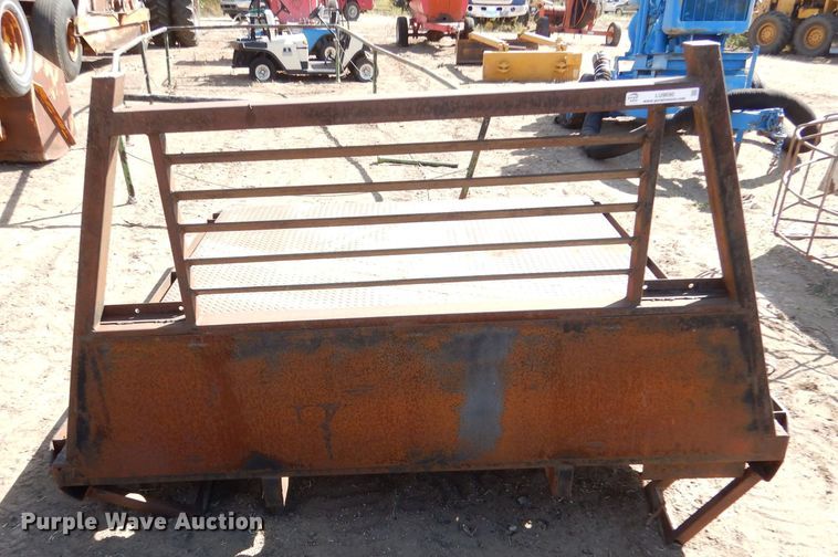 image for item LU9690 Flatbed