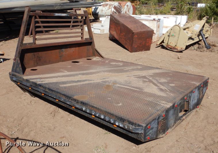 image for item LU9690 Flatbed
