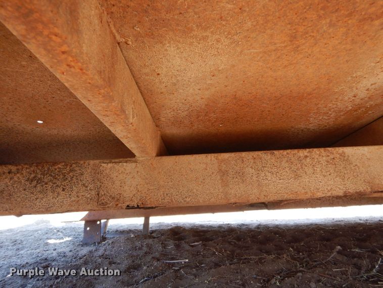 image for item LU9690 Flatbed