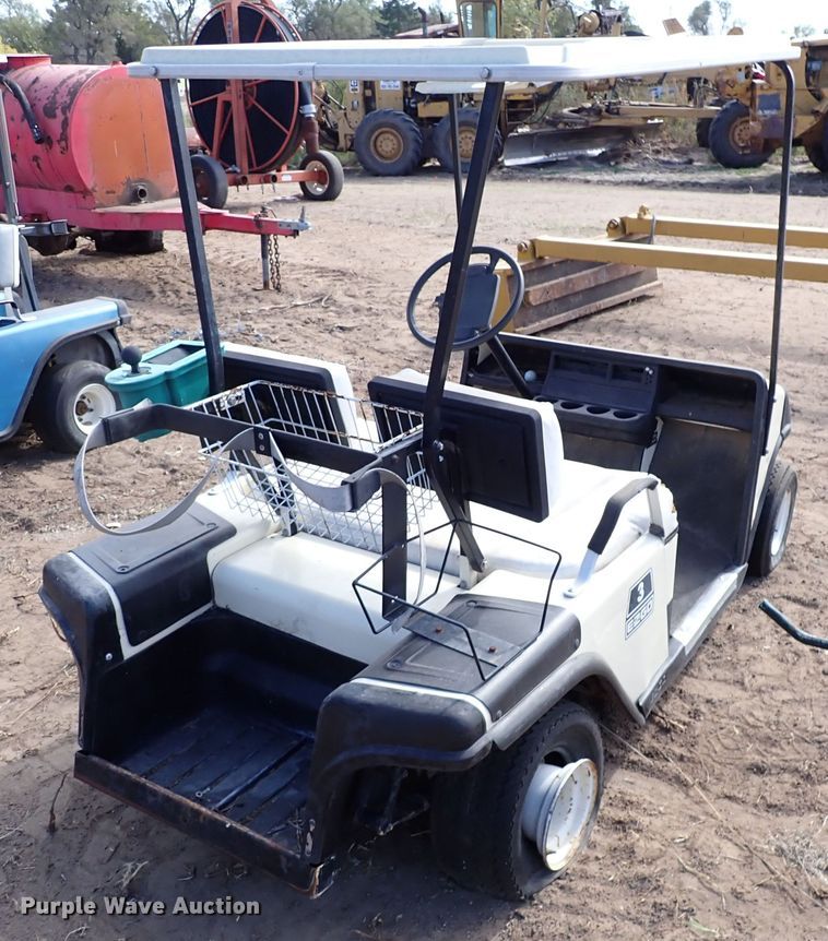 image for item LU9692 (2) Ez-go golf carts