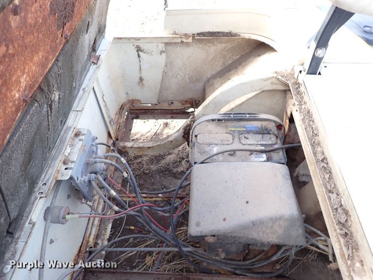 image for item LU9692 (2) Ez-go golf carts