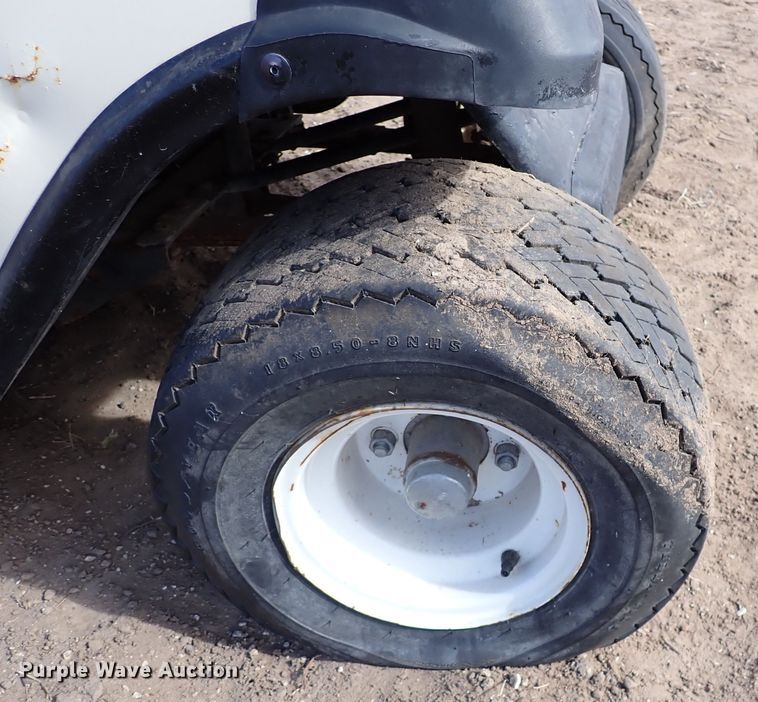 image for item LU9692 (2) Ez-go golf carts