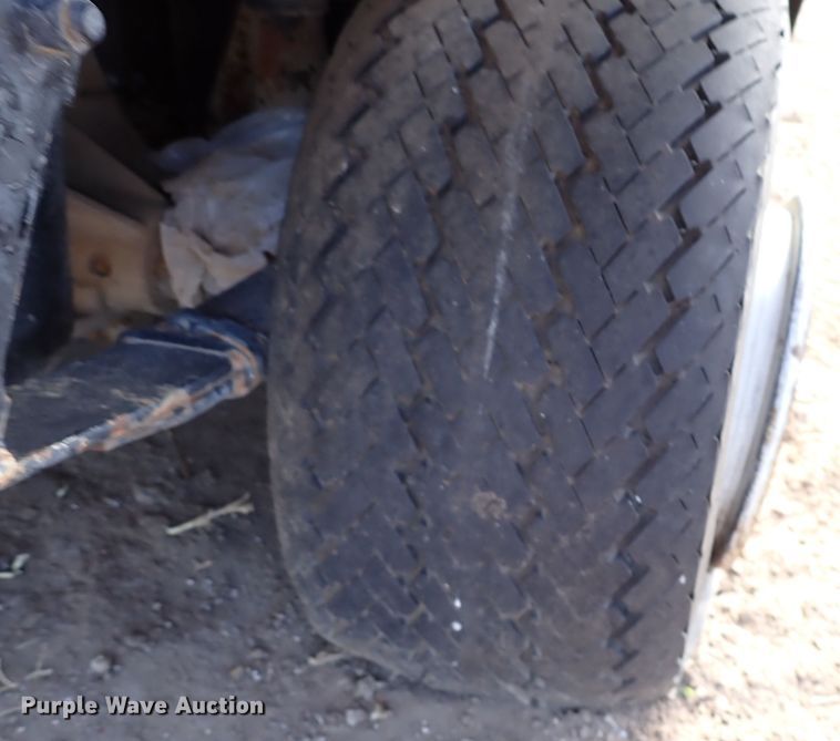 image for item LU9692 (2) Ez-go golf carts