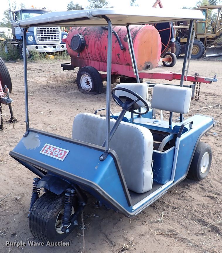 image for item LU9692 (2) Ez-go golf carts