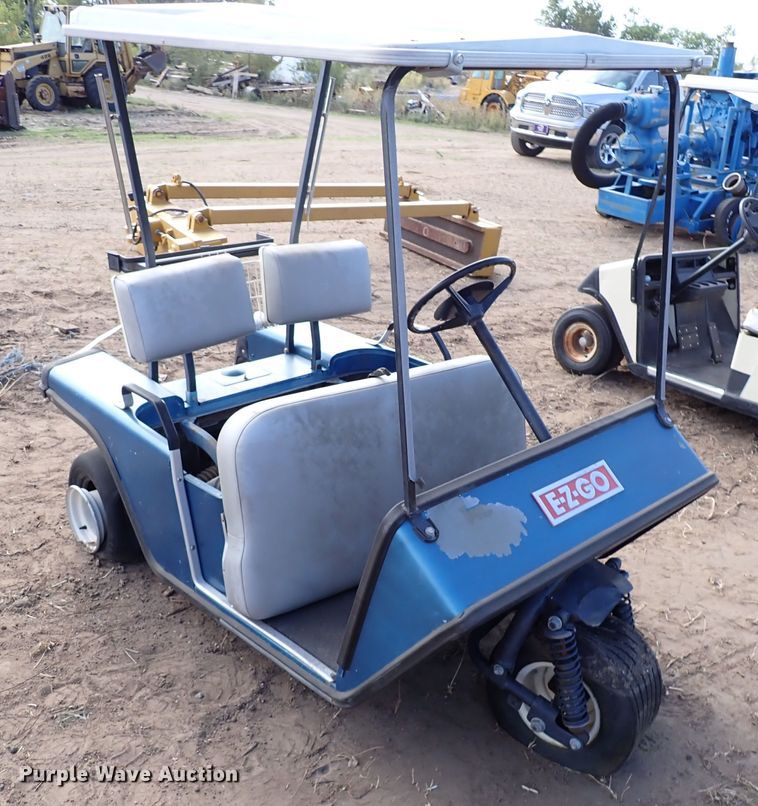 image for item LU9692 (2) Ez-go golf carts