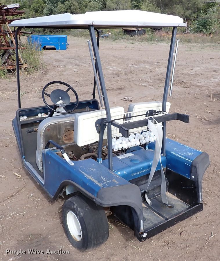 image for item LU9692 (2) Ez-go golf carts