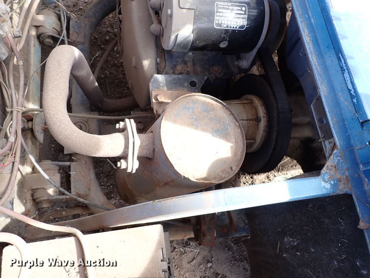 image for item LU9692 (2) Ez-go golf carts