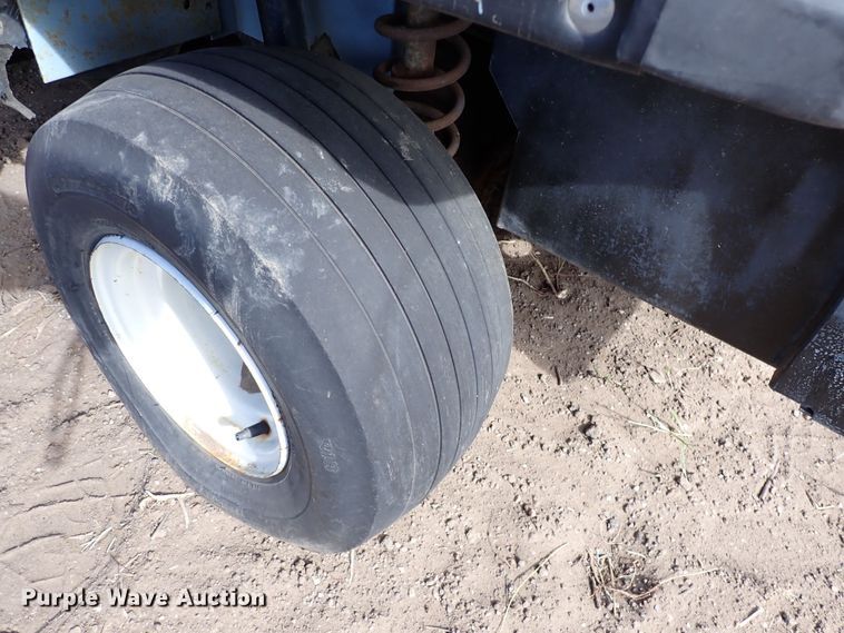 image for item LU9692 (2) Ez-go golf carts