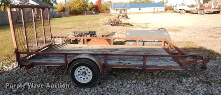 image for item LY9221 2009 Neal Manufacturing  utility trailer