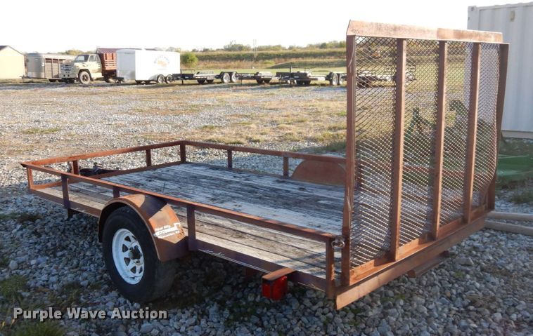 image for item LY9221 2009 Neal Manufacturing  utility trailer