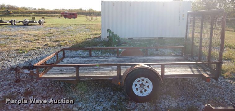 image for item LY9221 2009 Neal Manufacturing  utility trailer