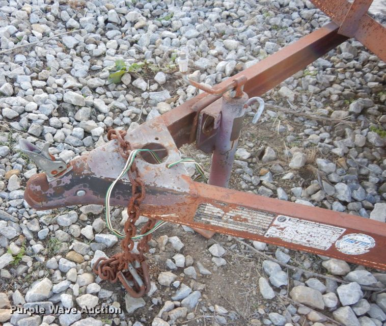 image for item LY9221 2009 Neal Manufacturing  utility trailer