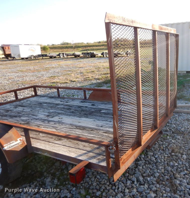 image for item LY9221 2009 Neal Manufacturing  utility trailer