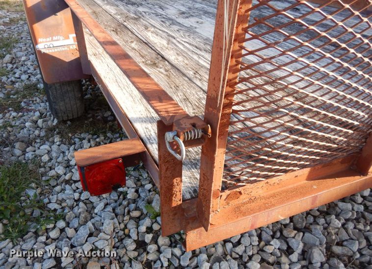 image for item LY9221 2009 Neal Manufacturing  utility trailer