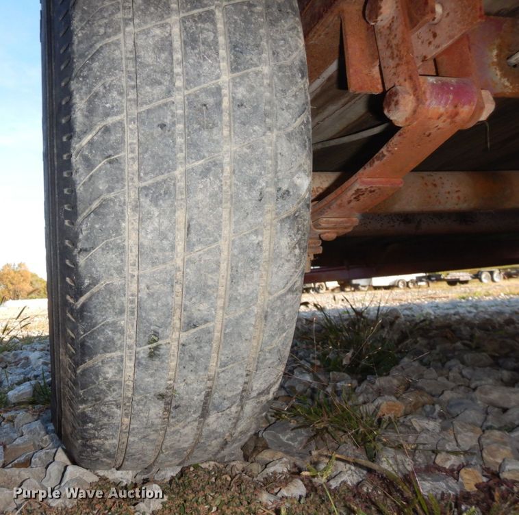 image for item LY9221 2009 Neal Manufacturing  utility trailer