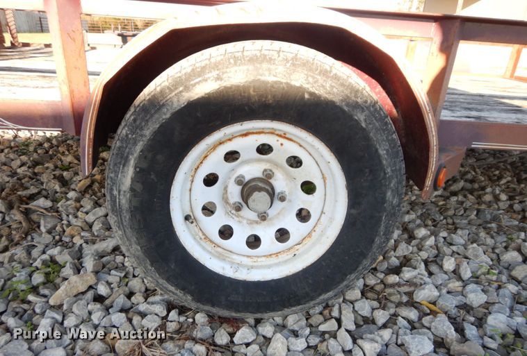 image for item LY9221 2009 Neal Manufacturing  utility trailer