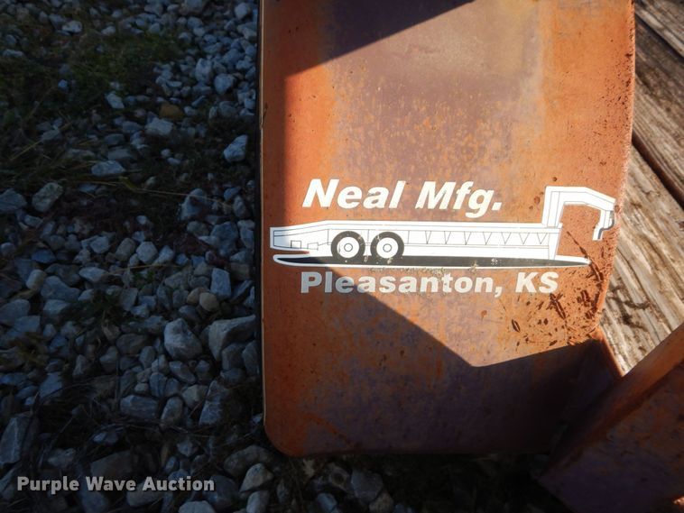 image for item LY9221 2009 Neal Manufacturing  utility trailer