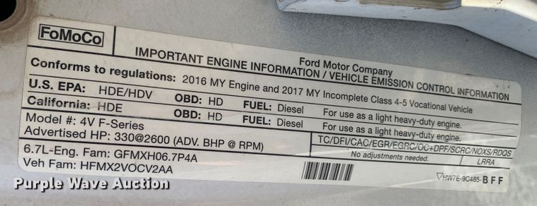 image for item MH9843 2017 Ford F450 Super Duty XLT  Crew Cab flatbed truck