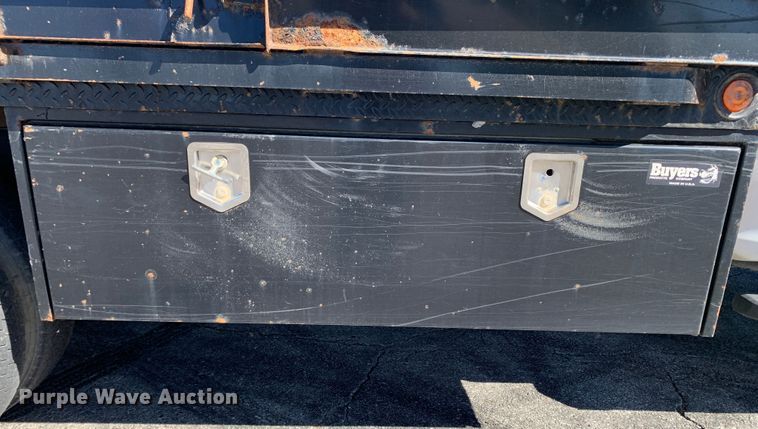 image for item MH9844 2019 Ford F450 Super Duty XLT  Crew Cab flatbed truck