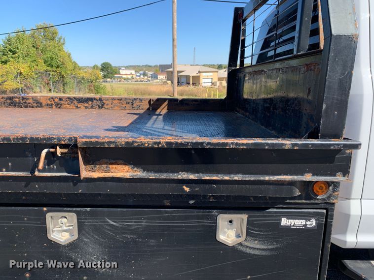image for item MH9844 2019 Ford F450 Super Duty XLT  Crew Cab flatbed truck