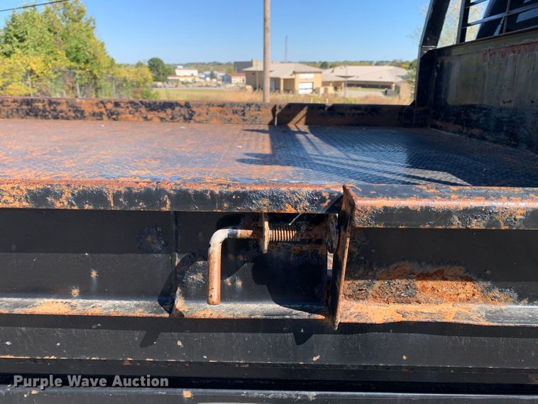 image for item MH9844 2019 Ford F450 Super Duty XLT  Crew Cab flatbed truck