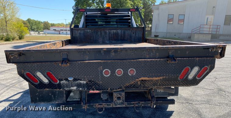 image for item MH9844 2019 Ford F450 Super Duty XLT  Crew Cab flatbed truck