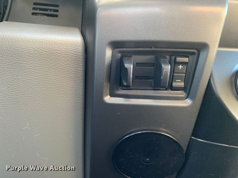 image for item MH9844 2019 Ford F450 Super Duty XLT  Crew Cab flatbed truck