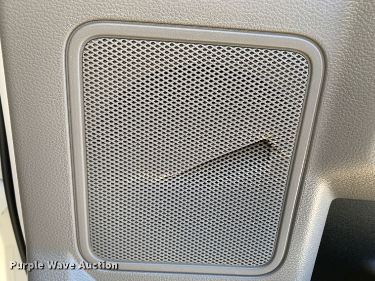 image for item MH9844 2019 Ford F450 Super Duty XLT  Crew Cab flatbed truck